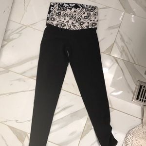 Gently used PINK yoga leggings